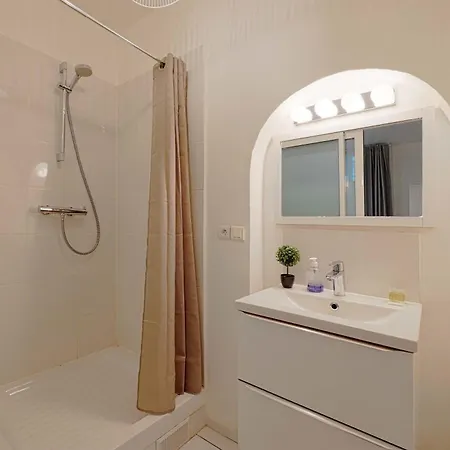 Lovely For 2 Persons Center Of * Parigi